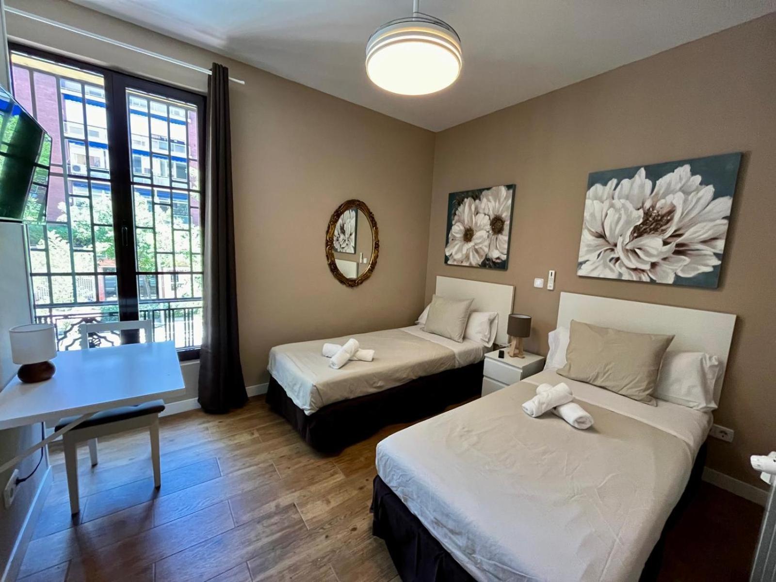 Palacete De La Almudayna Guest house